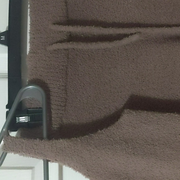 DESIGN LAB CLOTHING COZY SET - Picture 3 of 3